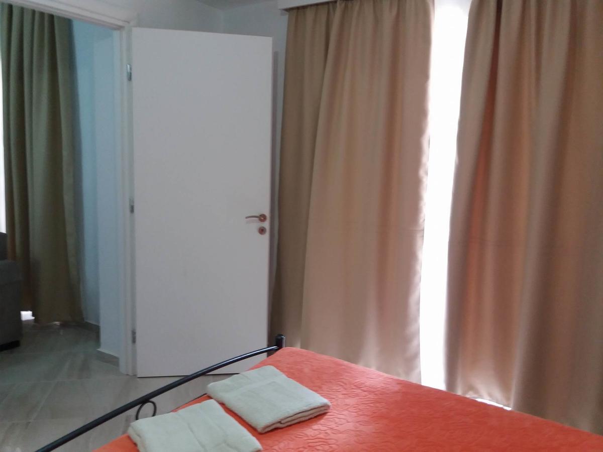 Zeta'S Apartments Sarande Exterior photo